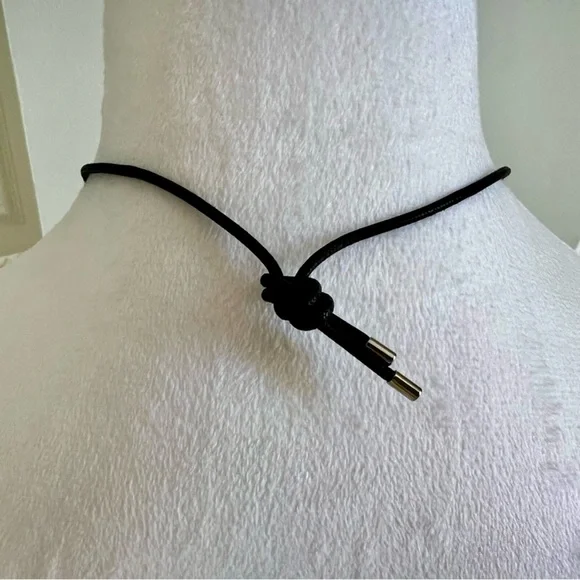 Hermès Cord & Horn Horse
Pendant Necklace - Picture 4 of 9